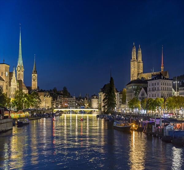 Turicum, που λέγεται ότι μετεξελίχθηκε σε Zurich (Ζυρίχη). Μεταφορά και τακτοποίηση στο πολυτελές μας ξενοδοχείο. Διανυκτέρευση. 2η ΗΜΕΡΑ: ΖΥΡΙΧΗ - ΛΟΥΚΕΡΝΗ - ΙΝΤΕΡΛΑΚΕΝ - ΒΕΡΝΗ. Ολοήμερη εκδρομή.