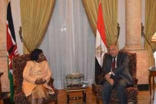 Η Υπουργός Εξωτερικών της Κένυας, Πρέσβυς κα Monica Juma με τον Αιγύπτιο ομόλογό της, κο Shoukry Sameh.