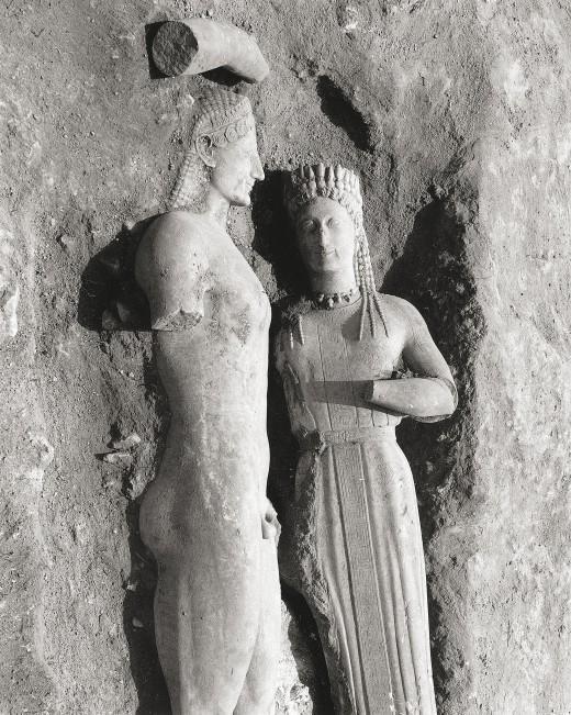 το 1972 τα αρχαϊκά αγάλματα ενός
