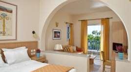 198 SANTO MIRAMARE 4*S Περιοχή ΠΕΡΙΣΣΑ παραλία Τιμές κατ άτομο / Baby Cot και παιδιά 0 3 ετών ΔΩΡΕΑΝ