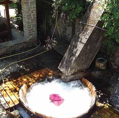 Στήριξη για μελέτες και επενδύσεις, που συνδέονται με τη διατήρηση, αποκατάσταση και αναβάθμιση της πολιτιστικής και φυσικής κληρονομιάς των χωριών, των αγροτικών τοπίων και των τόπων με υψηλή φυσική