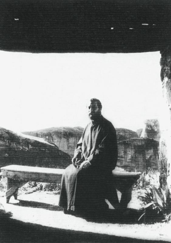 Στο τέλος του 1961, έχοντας και ο μητροπολίτης Τρίκκης τον ίδιο πόθο για την μοναχική ζωή, τον μετεκάλεσε από το Δούσικο και τον κατέστησε ηγούμενο στην Ιερά Μονή Μεταμορφώσεως του Μεγάλου Μετεώρου.