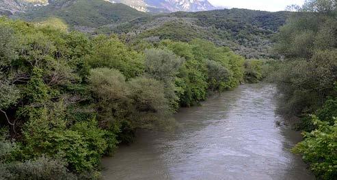 Μια σειρά από καρστικά συστήματα (Σουλίου, αντικλίνου Παραμυθιάς, αντικλίνου Μαργαριτίου και Καναλακίου) εκφορτίζονται κατά μήκος του ποταμού και έχουν σημαντική συμβολή στη δίαιτα του ποταμού (μέση