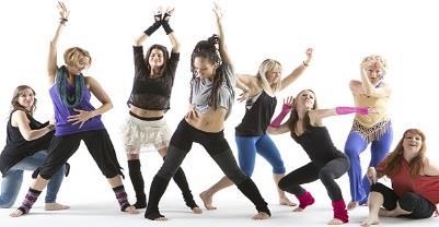 DANCE FITNESS Ένα διασκεδαστικό πρόγραμμα γυμναστικής εμπνευσμένο από διάφορα