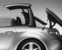 Elektronisches Stabilitäts-Programm (ESP â ) mit Antriebs-Schlupf-Regelung (ASR) Fahrlichtassistent (automatisches Fahrlicht) Frontschürze, Seitenschwellerverkleidung und Heckschürze in Wagenfarbe