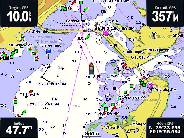 Ψηφιακή επιλεκτική κλήση Ίχνη σκαφών στο Χάρτη πλοήγησης Μπορείτε να δείτε ίχνη για όλα τα εντοπισμένα σκάφη στο Χάρτη πλοήγησης, το Χάρτη ψαρέματος, την προβολή χάρτη Mariner's Eye 3D και την
