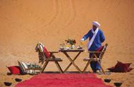 2η μέρα: Καζαμπλάνκα - Ραμπάτ - Μεκνές - Φεζ Πρωινή αναχώρηση για την πρωτεύουσα του Μαρόκου, το Ραμπάτ, όπου θα επισκεφθούμε το παλάτι του βασιλιά Χασάν Β, το μαυσωλείο του Μοχάμεντ Ε, τον Πύργο του