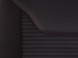 οροφής Magnetic Grey Φιμέ κρύσταλλα στα παράθυρα δεύτερης και τρίτης σειράς Εσωτερικά χαρακτηριστικά επιπλέον του Trend Δερμάτινο τιμόνι με κόκκινη