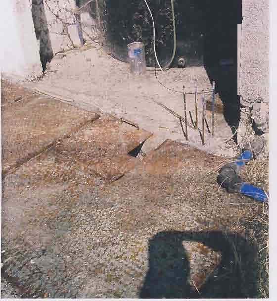 ovoppogorio uyp6 NaOCl. :KOYP]AZI.4ENA 14ETAMIKA KMYI'4MATA AE:AMENH: MAPIO:H: 10.