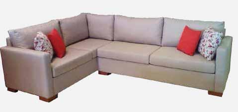 Καναπές με αφρώδη μπράτσα