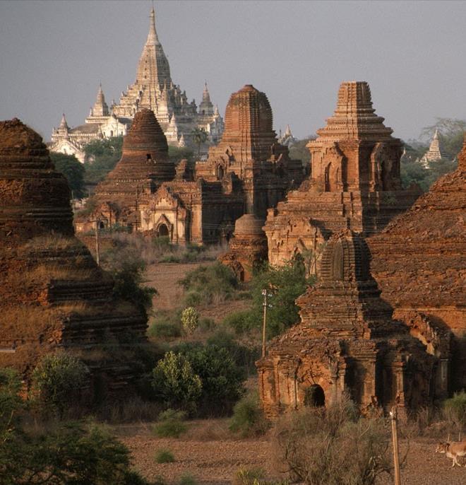 Άνοιξαν για εμάς την παγόδα - Ανάγλυφα Τερακότα Στη μέση της Βιρμανικής ενδοχώρας βρίσκεται το Μπανγκάν, το μεγαλύτερο ίσως υπαίθριο μουσείο του πλανήτη, με 3.