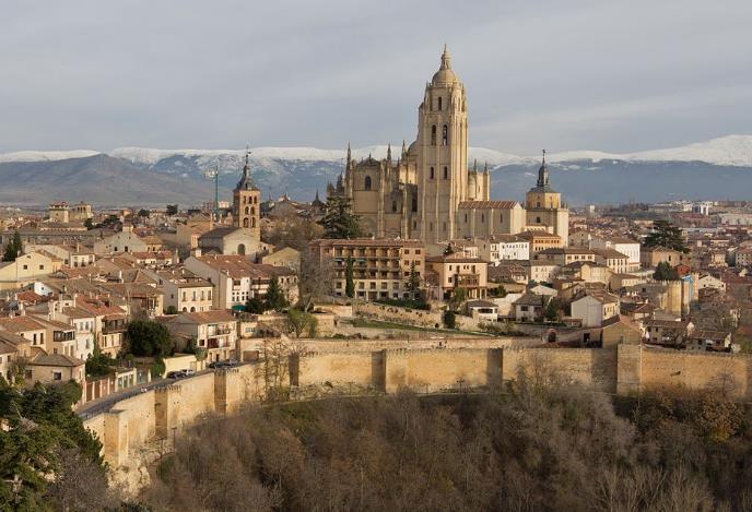 5η ημέρα: Μαδρίτη Τολέδο (ολοήμερη εκδρομή) Μαδρίτη Πρωινή αναχώρηση για το μοναδικό Τολέδο, πρωτεύουσα της αυτόνομης περιφέρειας της Καστίγια-Λα Μάντσα, πόλη με σπουδαία ιστορική, καλλιτεχνική και