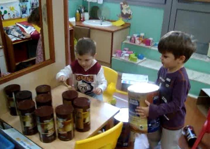 P P P Εικόνα 4. Μουσικοί αυτοσχεδιασµοί Λίγο αργότερα χάνουν το ενδιαφέρον τους για το συγκεκριµένο µοτίβο να αναζητούν νέο.