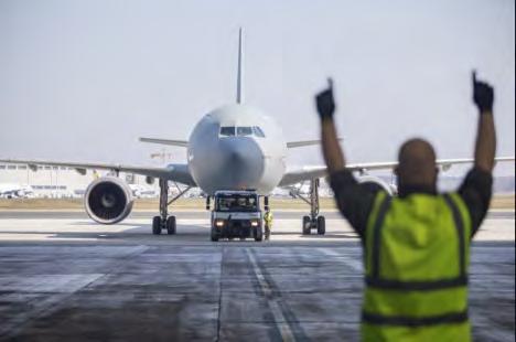 Κι έχεις και τους άλλους να μιλάνε ακόμη για πρόωρες εκλογές. Χελόοοοουου! P Δίκιο έχει ο συρφετός. Πολύ γκαντέμης αυτός ο Μητσοτάκης. Γέμισε τη χώρα με εκατομμύρια. P Παρένθεση.