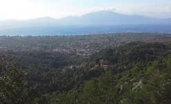 Ιεράς Μονής Παναγίας Περιβλέπτου, σε μια πευκόφυτη χαράδρα του οικισμού. Ιδρύθηκε πιθανότατα κατά τον 8ο αι.