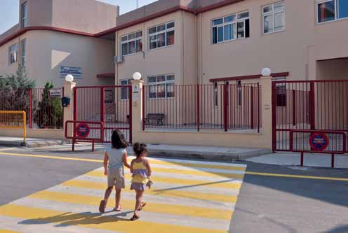 Ασφαλής πρόσβαση σε σχολεία της Χαλκίδας Στο πλαίσιο της εκστρατείας «Κυκλοφορώ με ασφάλεια στην πόλη μου» διοργανώθηκε τον Σεπτέμβριο 2010 εκπαιδευτικό σεμινάριο στους σχολικούς τροχονόμους της
