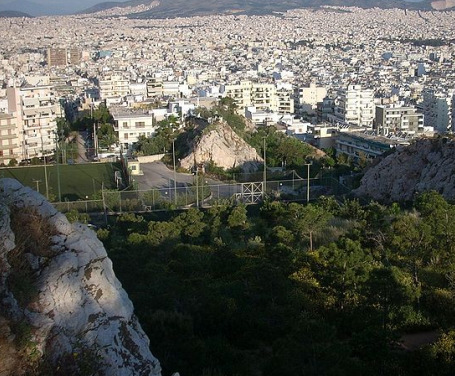 Εικόνα 8: Συγκεντρώσεις μεταναστών-ριων στο συνολικό πληθυσμό ανά οικοδομικό τετράγωνο 2001 (Πηγή: www.greekscapes.gr ) 5.