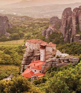 Άφιξη στο ξενοδοχείο ΑMALIA METEORA 4* στην Θεόπετρα και τακτοποίηση στα δωμάτια. Δείπνο και παροχές All Inclusive σύμφωνα με την περιγραφή από τις 18:00 έως τις 24:00. Μεγ.