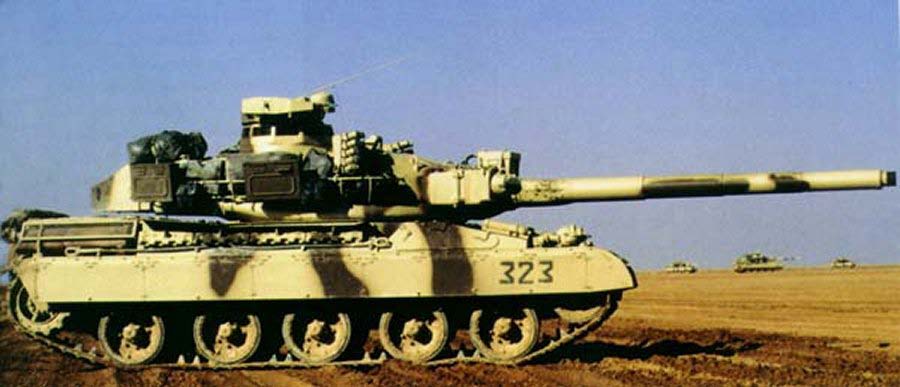 Το ΑΜΧ-30 μπήκε σε παραγωγή στη Γαλλία και το Leopard 1 στη Γερμανία. Εισερχόμενο σε υπηρεσία με το Γαλλικό στρατό το 1967, αντικατέστησε τα M47 Patton.