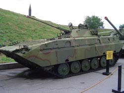 ΤΟΜΑ BMP-2 Τεθωρακισμένο Όχημα Μάχης ΤΟΜΑ BMP-2 Τεθωρακισμένο Όχημα Μάχης (ΤΟΜΑ) ονομάζεται ένα είδος στρατιωτικού οχήματος που μεταφέρει προσωπικό στο πεδίο της μάχης και προσφέρει υποστηρικτικό πυρ