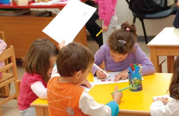 000 παιδιά φιλοξενούνται στους 13 Δημοτικούς Βρεφονηπιακούς μας Σταθμούς, στους οποίους προσφέρουμε υψηλού επιπέδου υπηρεσίες με πολύ χαμηλά