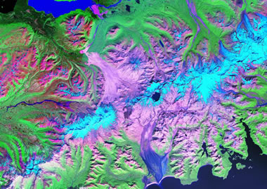 Satellite image of the Novarupta / Katmai area showing the geographic extent of the pyroclastic flow (yellow) and ash deposit contours (red). Image by J.