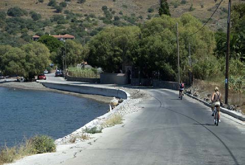 Κλίση : 4,8% Τα πολιτιστικά στοιχεία της διαδρομής είναι αρχαία, μονές, αρχιτεκτονικά στοιχεία. Τα φυσικά μνημεία της διαδρομής είναι η χλωρίδα. 3.