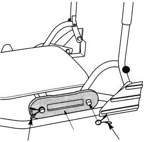 2) Περιστρέψτε το (1) σωλήνα του καθίσµατος προς τα πάνω και ευθυγραµµίστε την άνω οπή της βίδας του σωλήνα µε την οπή που βρίσκεται στο στήριγµα της πλάτης.