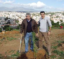 συνδικαλιστικός φορέας, πραγματοποιήσαμε με μεγάλη επιτυχία δενδροφύτευση στο Πάτημα Βριλησσίων, στους πρόποδες της Πεντέλης.