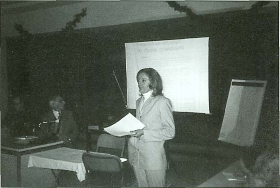 Α' /νση Β/θµιας Εκπ/σης Αττικής - ΠΕΕΚΠΕ Παράρτηµα Αττικής "Συνάντηση Εργασίας για την Περιβαλλοντική Εκπαίδευση : Κριτική προσέγγιση στο Παιδαγωγικό πλαίσιο της Π.Ε." Η συνάντηση πραγµατοποιήθηκε στις 16/12/2001 κι εξελίχθηκε σε τρία στάδια : το στάδιο της αρχικής ολοµέλειας, το στάδιο των οµάδων εργασίας και το στάδιο της τελικής ολοµέλειας.
