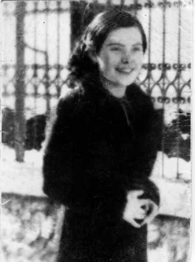 ΔΗΜΗΤΡΙΟΣ Ι.. ΧΑΤΣΕΡΑΣ Το έτος 1938 με την συμπαράσταση βεβαίως του αδελφού του Χρίστου και του πατρός, ο Γιάννης έκτισε εις το Άργος Ορεστικό την οικίαν αυτού, όπου το σημερινό σπίτι μου.