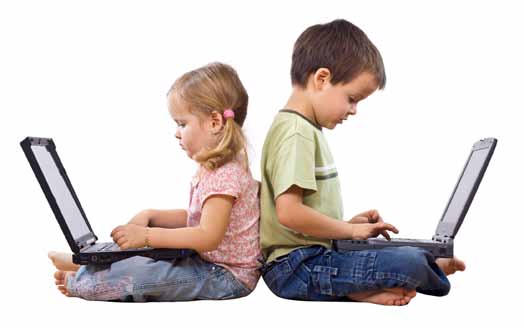 Επιπλέον, πολλά παιδιά παίζουν ηλεκτρονικά παιχνίδια από την ηλικία των τριών ή τεσσάρων ετών (Van der Kooj, 2007), ενώ πιο παλιά το παιχνίδι στον υπολογιστή αφορούσε περισσότερο µεγαλύτερες ηλικίες