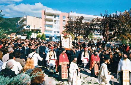 , ὅταν, σύμφωνα με τὴν παράδοση τῶν σκήτεων, ὁ γέροντας ἔφυγε γιὰ τὴν καθωρισμένη ἀγρυπνία στὸ Πρωτάτο καὶ ἄφησε τὸν ὑποτακτικό του γιὰ νὰ κάνει τὴν ἀκολουθία καὶ τὸν κανόνα του στὸ κελλί.