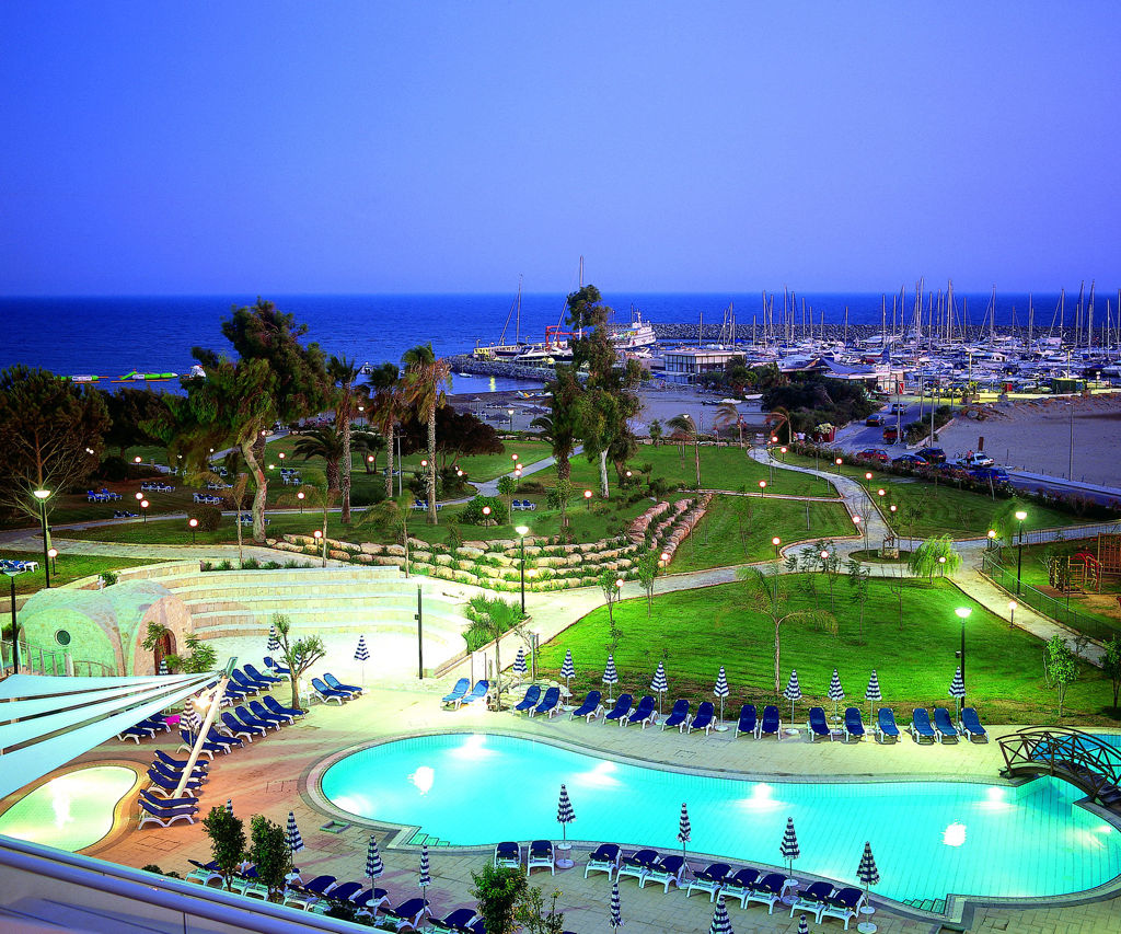 ST. RAPHAEL RESORT 5***** Τηλ: 25834200 reservations@raphael.com.