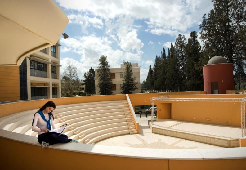 Σχολές Ευρωπαϊκού Πανεπιστημίου Κύπρου Σχολή Τεχνών & Επιστημών της Αγωγής Σχολή Διοίκησης
