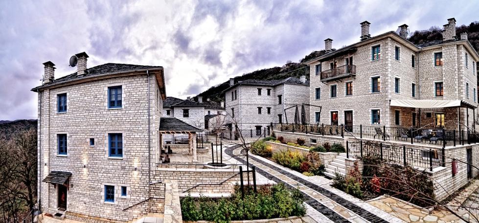 Οι άνκρωποι του Zagori Suites κα χαροφν να οργανϊςουν για εςάσ ζνα ολοκλθρωμζνο πρόγραμμα περιθγιςεων με χάρτεσ, ςυμβουλζσ και προτάςεισ για όλα όςα δεν πρζπει να παραλείψετε να επιςκεφτείτε και να