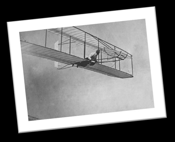 Το 1903 κατασκεύασαν το πρώτο τους αεροπλάνο με το όνομα Flyer No.1, το οποίο την ίδια χρονιά έκανε την πρώτη του επιτυχημένη πτήση.