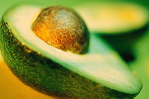 4.1 Θεραπευτικά βότανα Αβοκάντο: Το αβοκάντο ανήκει στην κατηγορία των θεραπευτικών βοτάνων. Τα χρήσιμα μέρη του φυτού είναι ο καρπός, η φλούδα, καθώς και τα φύλλα του.