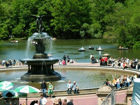 Εικόνα 57 1.7 Le Parc de la Villette (Παρίσι, 1982-1998) Το Parc de la Villette αναπτύχθηκε ως μέρος ενός σχεδίου αστικής ανανέωσης στο χώρο του πρώην εθνική αγορά κρέατος και των σφαγείων.