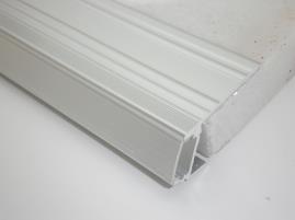 Model / K29 Χρώμα αλουμίνιο ανοδιωμένο και σε 20 διαφορετικούς Πλαστικό - κάλυμμα πολυκαρμπονικο - διάφανο, λευκό ματ Εξαρτήματα - τερματική