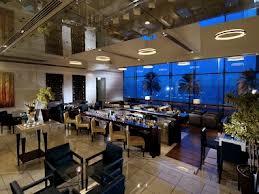 The Hyatt Regency - Dubai 5* Superior Αυτό το πολυτελές ξενοδοχείο διαθέτει περιστρεφόμενο εστιατόριο, ιδιωτικό παγοδρόμιο, καθώς και δωμάτια με θέα στον Περσικό Κόλπο.