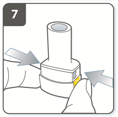 Αφαιρέστε το καψάκιο: Τα καψάκια πρέπει πάντοτε να φυλάσσονται στην κυψέλη και να αφαιρούνται μόνο αμέσως πριν από τη χρήση. Με στεγνά χέρια, αφαιρέστε το καψάκιο από την κυψέλη.