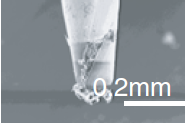 Εάν μειωθεί η ταχύτητα της ατράκτου στις 35.000rpm ή και λιγότερο, κοπτικό με διάμετρο 0,2mm μπορεί να κόψει για 60min (σχήμα 6.15γ). (α) (β) (γ) Σχήμα 6.
