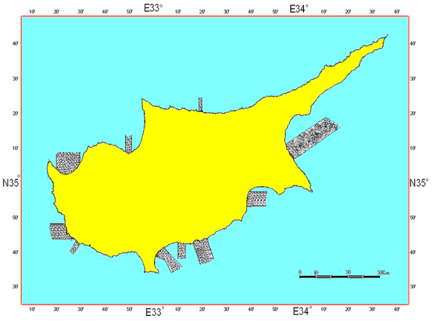 Η Αρχή έχει διπλό ρόλο να εκτελέσει καθώς από τη μια παρέχει εμπορικές υπηρεσίες όπως πλοήγηση, ρυμούλκηση, αποθήκευση φορτίων και από την άλλη παρέχει δημόσιες λειτουργίες όπως ασφάλεια λιμένων και