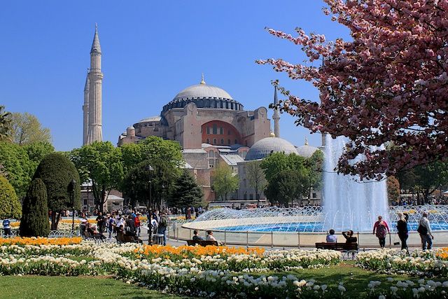 ΚΩΝΣΤΑΝΤΙΝΟΥΠΟΛΗ ΠΡΙΓΚΗΠΟΝΗΣΑ 4 µέρες 10-13 Απριλίου 2015, Παλαιότερα, πρωτεύουσα του Βυζαντίου, τώρα απλώς μια ευρωπαϊκή πόλη της Τουρκίας.