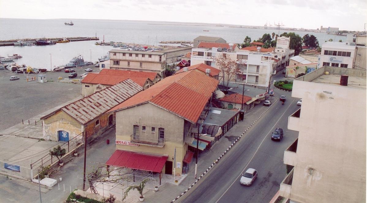 Η θέση μας είναι ότι η ανέγερση των κτιρίων στο παλιό λιμάνι δεν συνάδει με το τοπικό σχέδιο της Λεμεσού. 5.