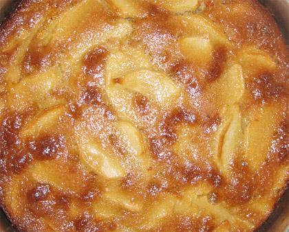 15. Εύκολο κέικ μήλου 125 γρ. βούτυρο 125 γρ.