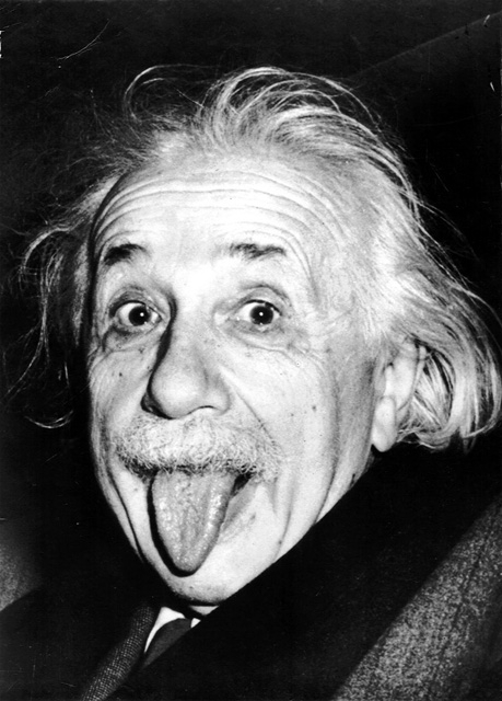 Všeobecná Teória Relativity (VTR) Albert Einstein (1915) prichádza s VTR Teória o priestore, čase a gravitácii.