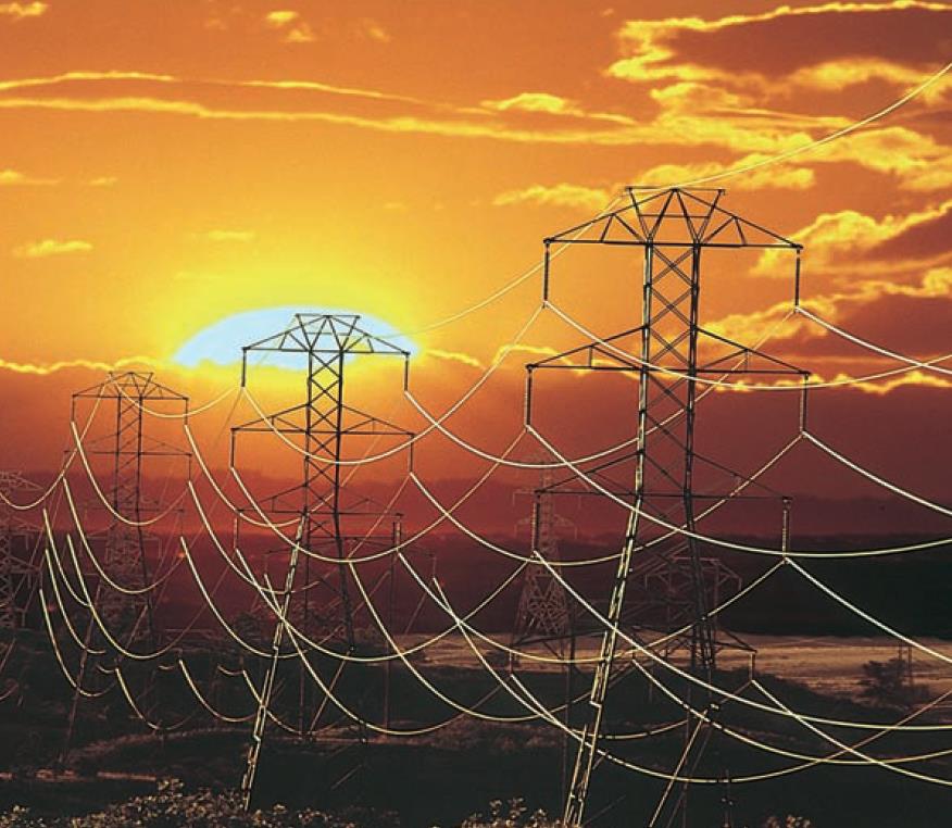 Φυσική για Μηχανικούς Ρεύμα και Αντίσταση Εικόνα: Οι γραμμές ρεύματος μεταφέρουν ενέργεια από την ηλεκτρική εταιρία στα σπίτια και τις επιχειρήσεις μας.