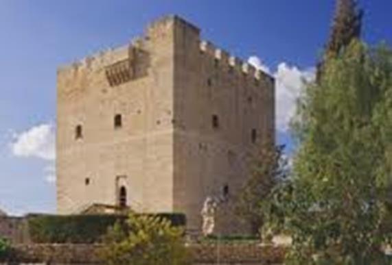 ΚΑΣΤΡΟ ΒΟΥΦΑΒΕΝΤΟ Το κάστρο του Βουφαβέντο κτίστηκε από τους Βυζαντινούς τον 11 ον αιώνα περίπου το 1191.